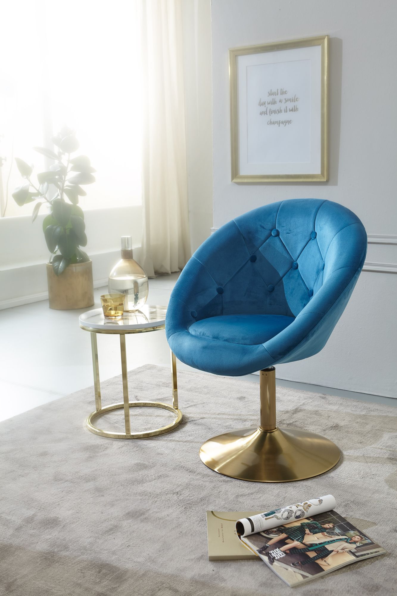 Nancy's Torredeita Fauteuil - Relax Stoel - Loungestoel - Chesterfield Patroon - Blauw / Goud - Fluweel