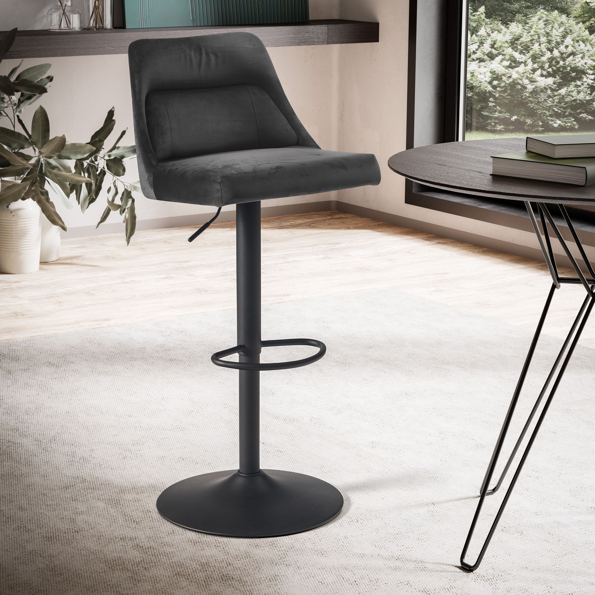 Tabouret de bar Nancy's Vouzela - Chaise de bar - Gris / Noir - Velours - 45 x 51 x 86-106 cm