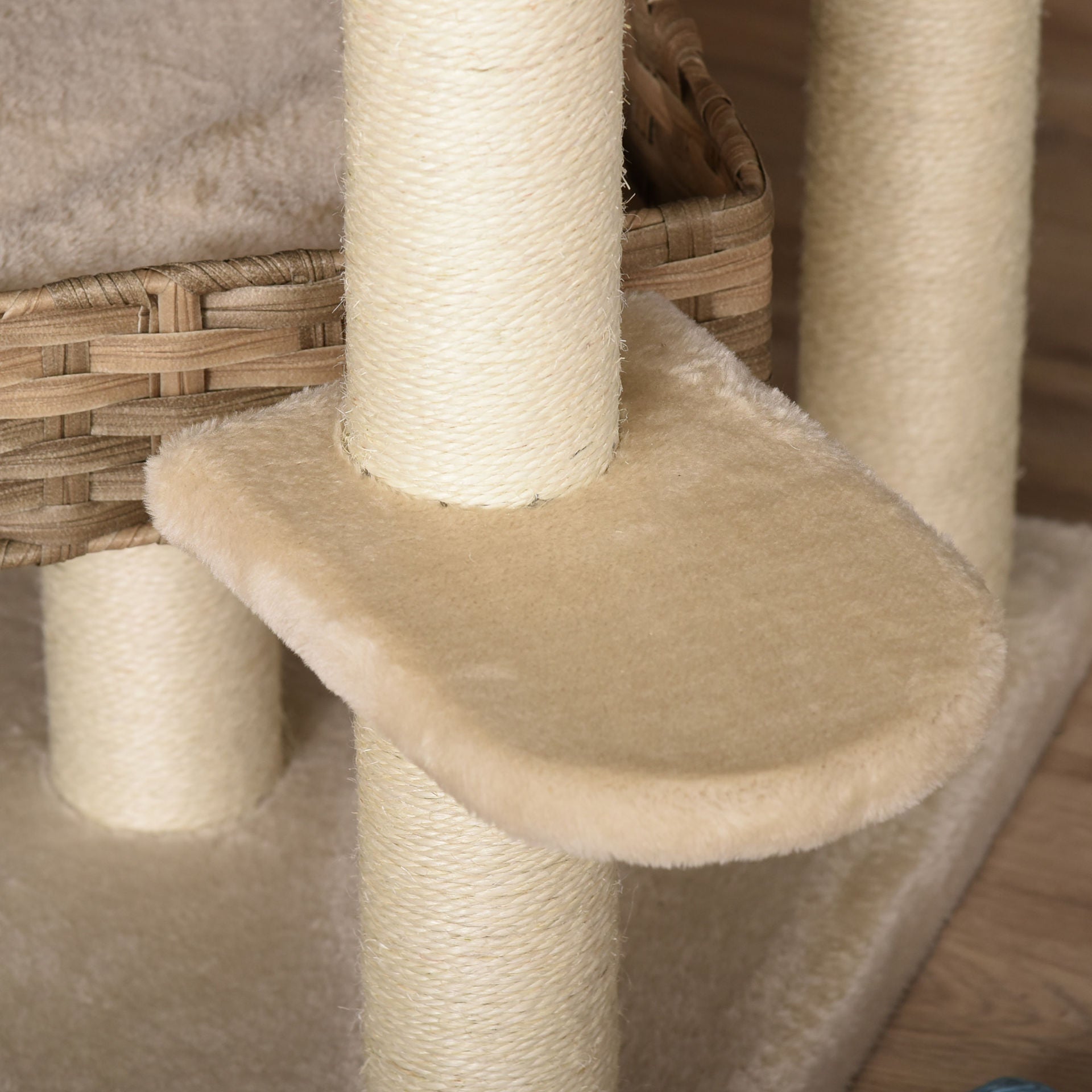 Nancy's Bethaven Krabpaal - Beige, Bruin - MDF, Pluche, Sisal 174 cm hoog